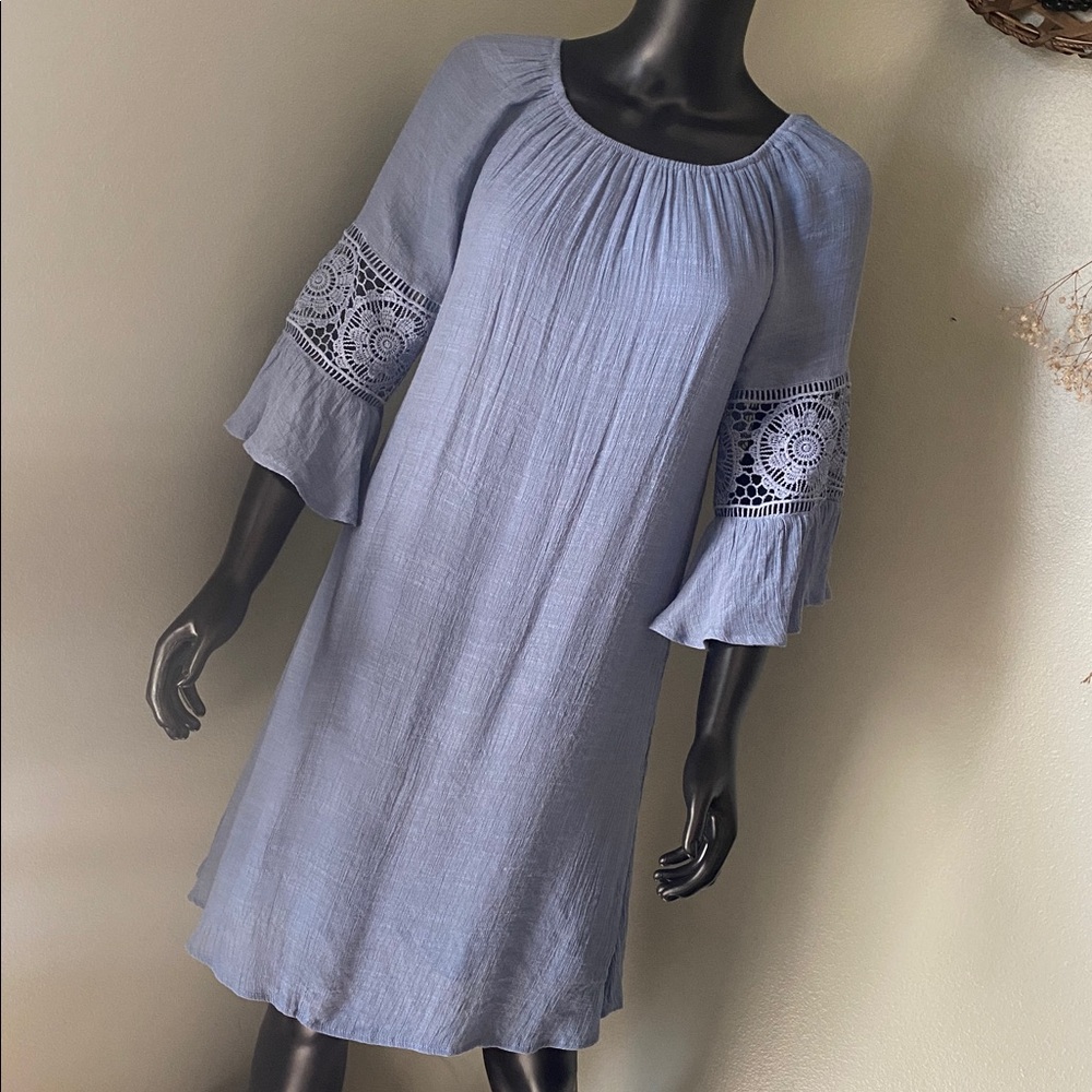 INDIGO ROSE Chic Light Blue Dress with Crochet Sleeves - Picture 4 of 14